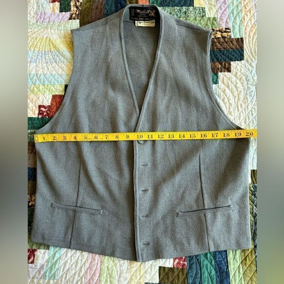 Vintage Parisian 100% Wool Vest - Picture 5 of 6